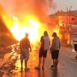 Carreta de etanol explode e pega fogo em cidade da Zona da Mata