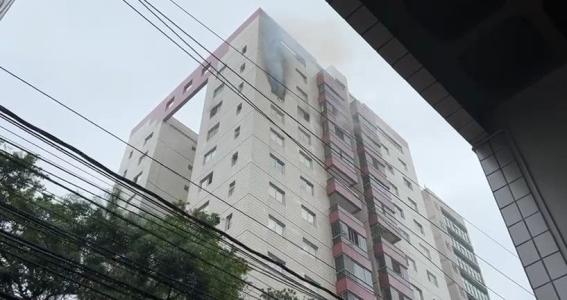 Um grupo de palestinos ateou fogo ao Túmulo de José, na cidade de Nablus, no Norte do território palestino ocupado da Cisjordânia, informou nesta sexta-feira o Exército israelense.