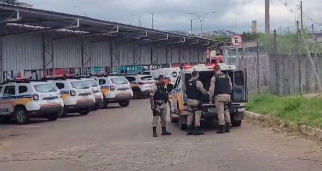 Tenente-coronel diz que ‘Abacaxi’ incendiou motos da PM e descarta mando do tráfico