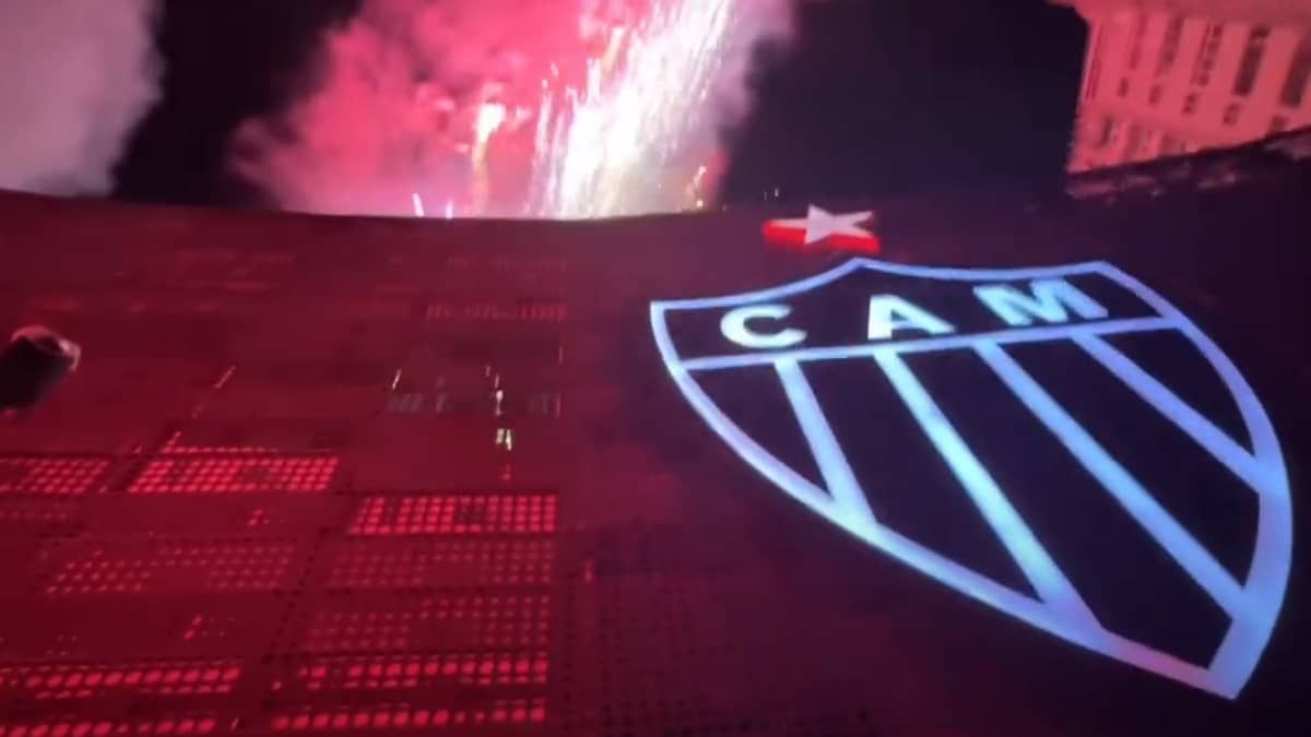 Atlético: show de fogos na sede de Lourdes abre comemorações dos 115 anos