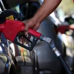 Preço do litro da gasolina cai 1,2% e chega a R$ 4,98, diz ANP