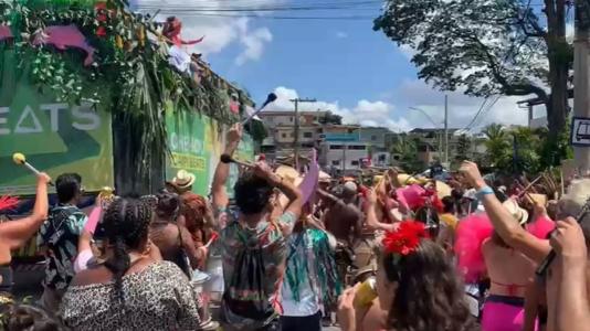 Folia começou na Rua Belém, na região Leste