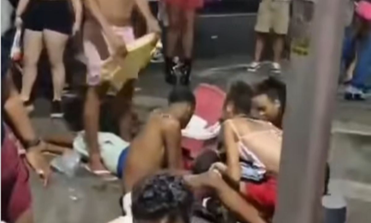 Prefeitura divulga nota sobre confusão entre PM e bloco em JF