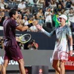 João Fonseca e Marcelo Melo vencem dupla argentina e avançam às semis do Rio Open