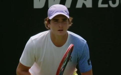 João Fonseca na disputa do ATP 250 de Eastbourne 2025