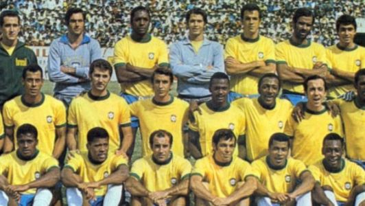 Fontana (5º em pé), Piazza e Tostão (3º e 6º ajoelhados) foram campeões mundiais em 1970