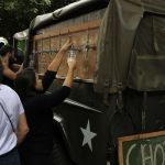 Câmara barra projeto que permitiria que food trucks usassem mesas e cadeiras em BH
