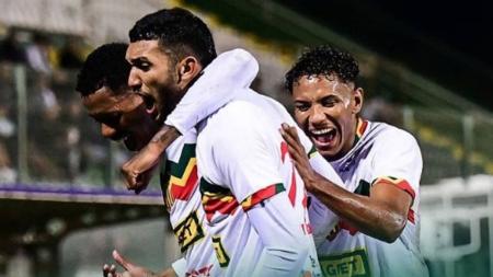 Fora de casa, o Sampaio Correa venceu a Chapecoense por 1 a 0