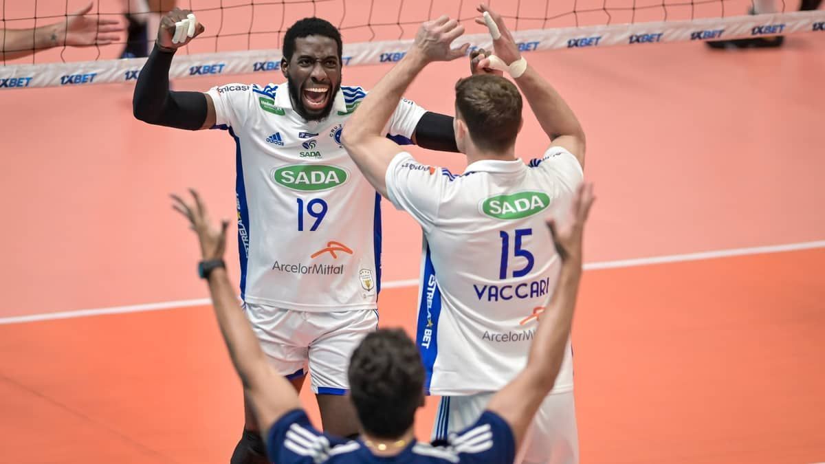 De virada, Sada Cruzeiro vence Vôlei Renata e se mantém na ponta da Superliga