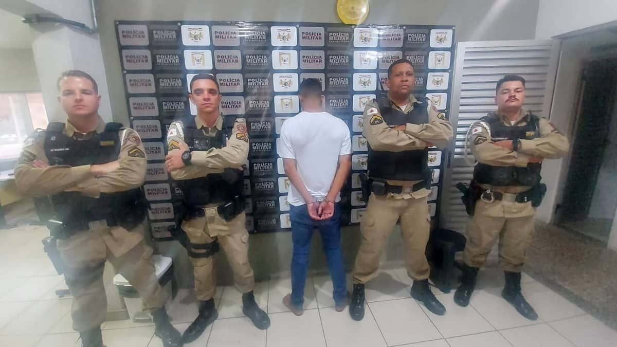 Foragido da Justiça passa nome falso mas acaba preso em blitz na Grande BH