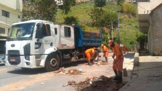 Foram necessárias 143 viagens de caminhão para o aterro sanitário