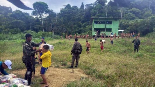 Força Aérea Brasileira distribui alimentos na Terra Indígena Yanomami durante o fim de semana