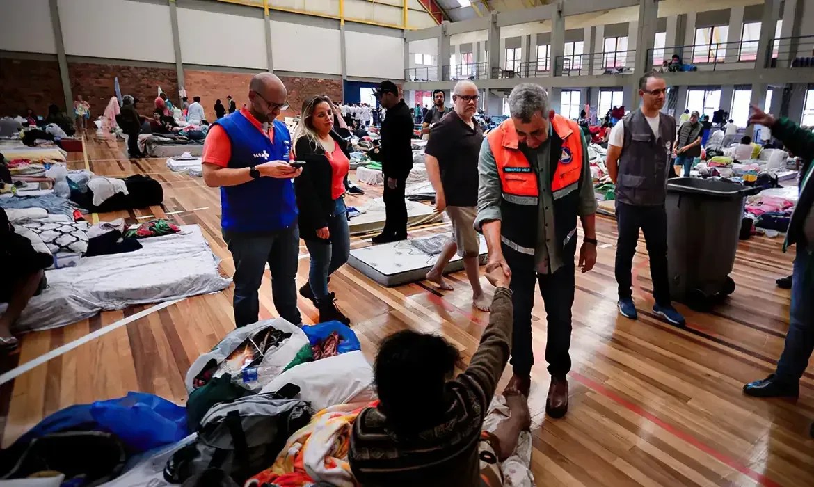Chuva no RS: Força Nacional e policiais temporários vão conter saques e roubos