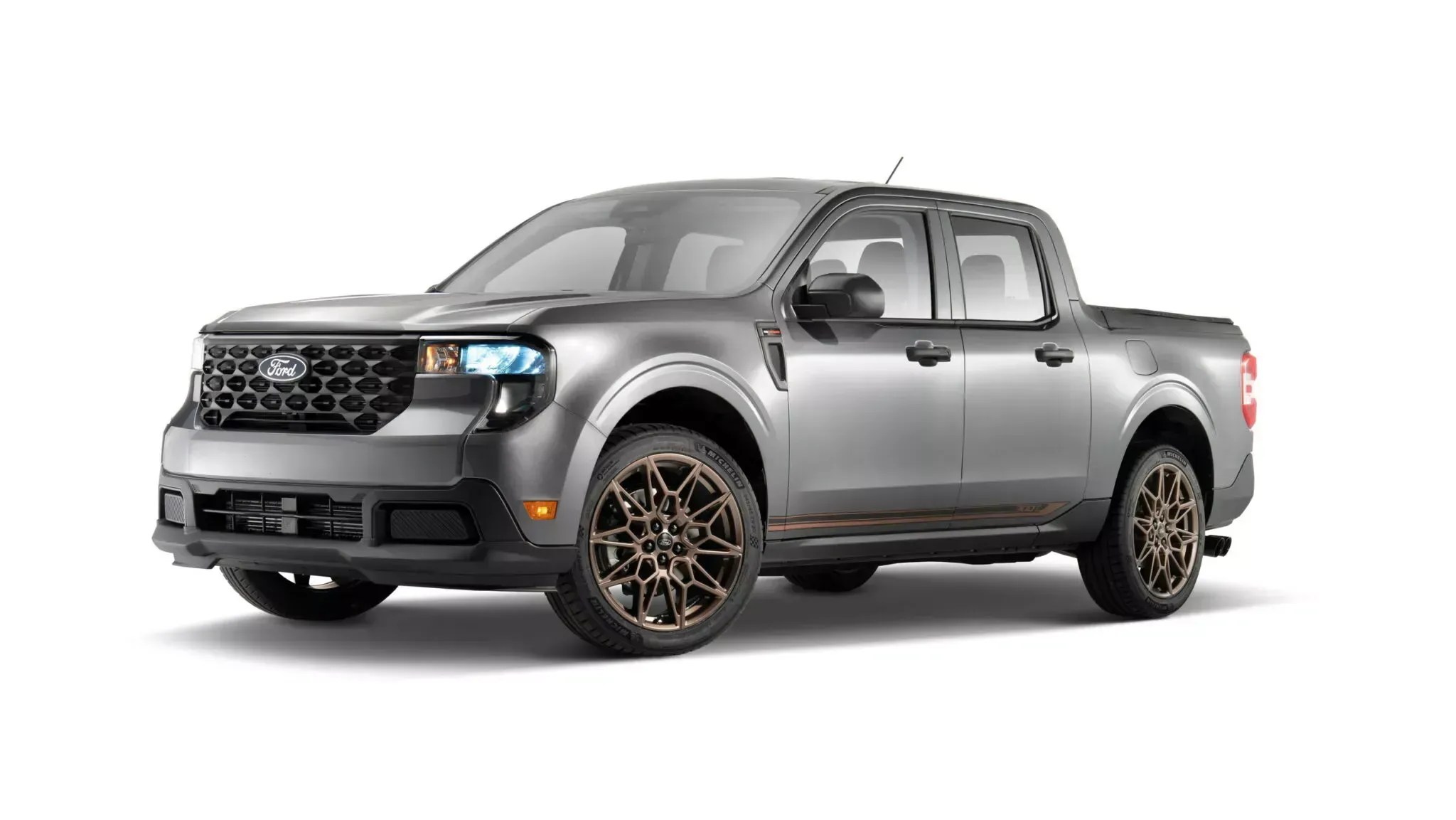 Ford Maverick ganha kit de fábrica e vira picape esportiva com peça do Mustang