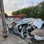 Veja vídeos e fotos do grave acidente na Via Expressa; motor foi arrancado e motorista socorrido em estado grave
