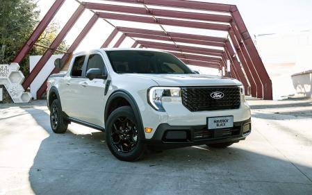 Ford Maverick Black