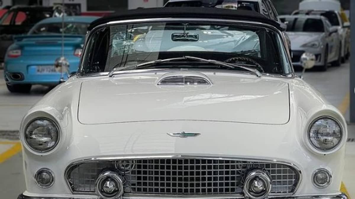 Abel Ferreira, do Palmeiras, restaura carro na mesma oficina de Felipão; fotos