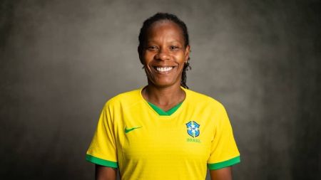 Formiga, de 44 anos, pode reforçar o Cruzeiro nesta temporada