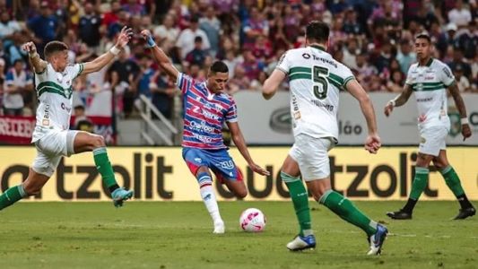 Fortaleza e Coritiba se enfrentaram pela Série A em 2022