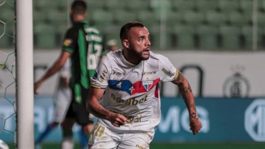 Fortaleza e Coritiba se enfrentam no Brasileirão