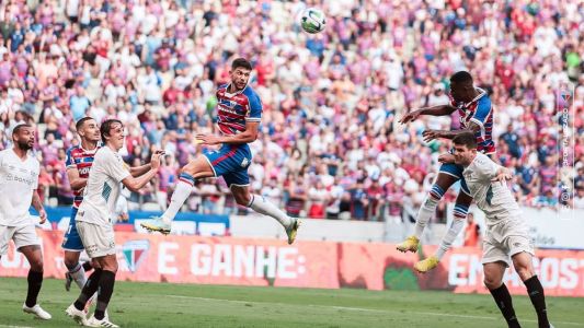 Fortaleza e Grêmio se enfrentaram neste sábado, na Arena Castelão