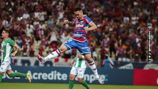 Fortaleza em ação contra o Estudiantes de Mérida, pela Sul-Americana; são 36 jogos ano ano