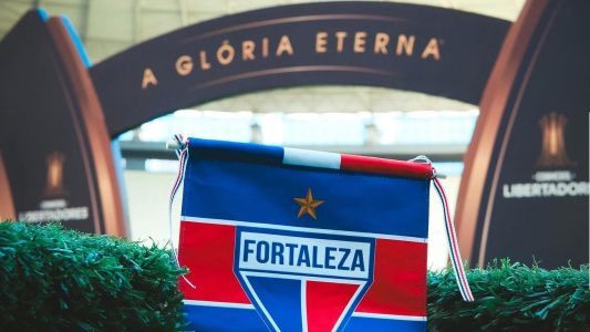 Flâmula do Fortaleza na Arena Castelão, palco do jogo de ida das oitavas de final da Libertadores