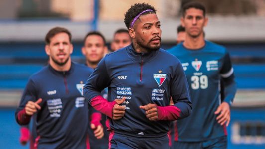 Jogadores do Fortaleza durante treino em Buenos Aires