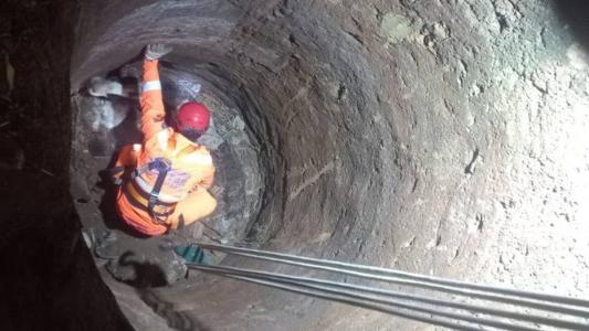 Fossa desativada tem 10 metros de profundidade