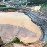 Veja imagens do rompimento de estrutura da Vale em Minas neste domingo (25)