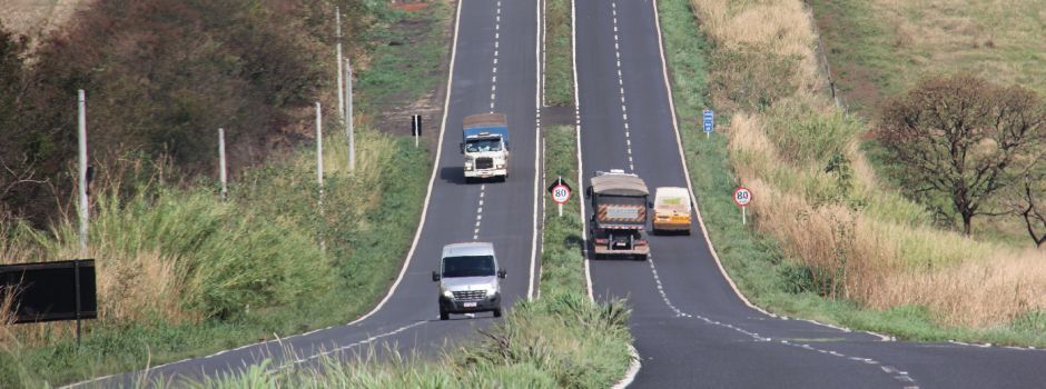 Tráfego de veículos pesados em rodovias mineiras será restrito durante os feriados de 2025