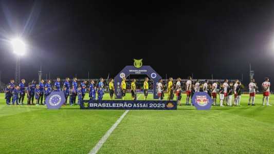 Foto da partida entre Cruzeiro e RB Bragantino, no primeiro turno do Brasileirão, no Nabi Abi Chedid