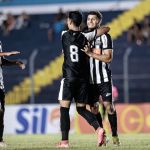 Em jogo de duas expulsões, Athletic goleia o Naviraiense na Copinha