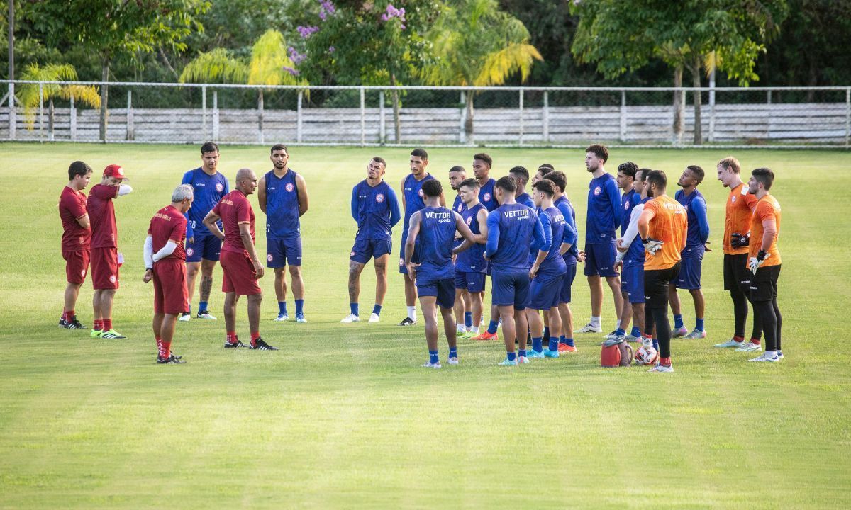 Cristóvão Borges avalia preparação do Tombense para o Campeonato Mineiro