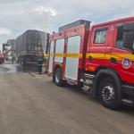 Caminhão com carga de carvão tem princípio de incêndio em Alfredo Vasconcelos