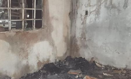 Mulher é presa após provocar incêndio em residência