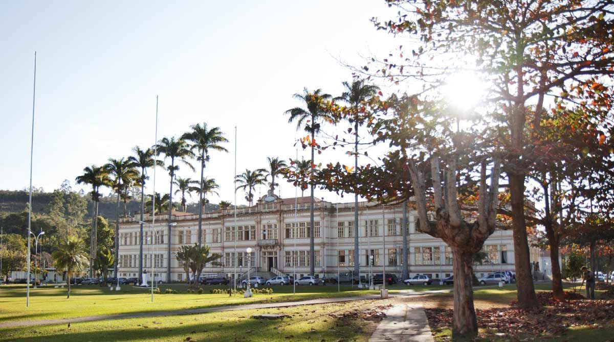 Inscrições para concurso público em carreira técnico-administrativa na UFV estão abertas