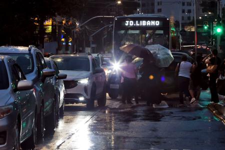 Depois da revoada de jogadores brasileiros para o exterior, as primeiras rodadas da Copa Sul-Minas-Rio e dos campeonatos regionais mostram...