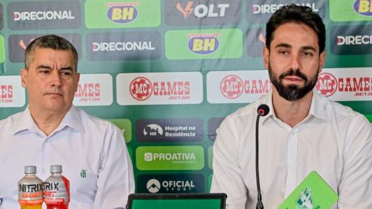 Dower Araújo, CEO da SAF do América, (à esq.) e Paulo Assis, diretor executivo de futebol do América, (à dir.)