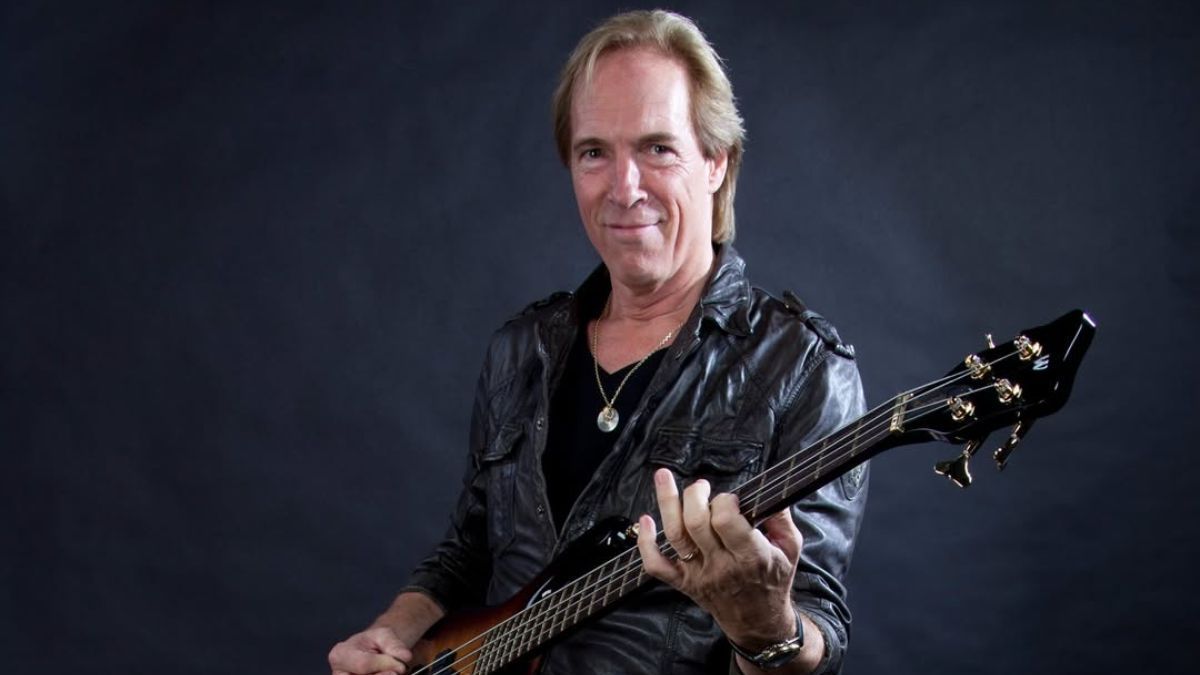 Morre Francis Buchholz, ex-baixista do Scorpions, aos 71 anos
