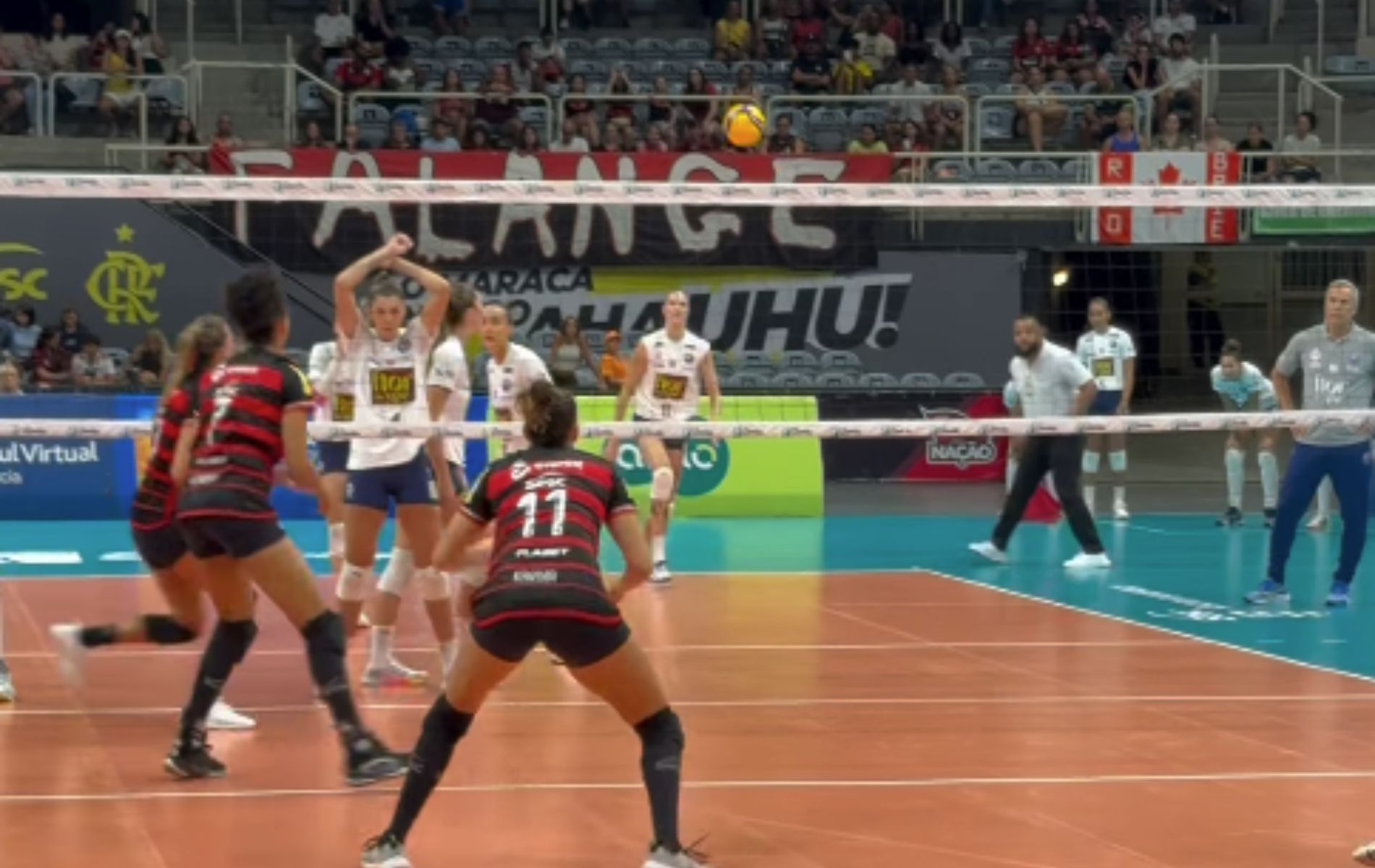 Barueri aplica virada sobre o Sesc Flamengo e volta a vencer na Superliga Feminina
