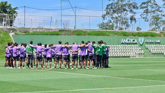 Elenco do América no CT Lanna Drummond