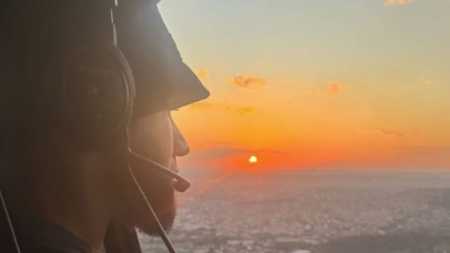 Everson, do Atlético, aparece de helicóptero e atrai multidão em shopping de BH