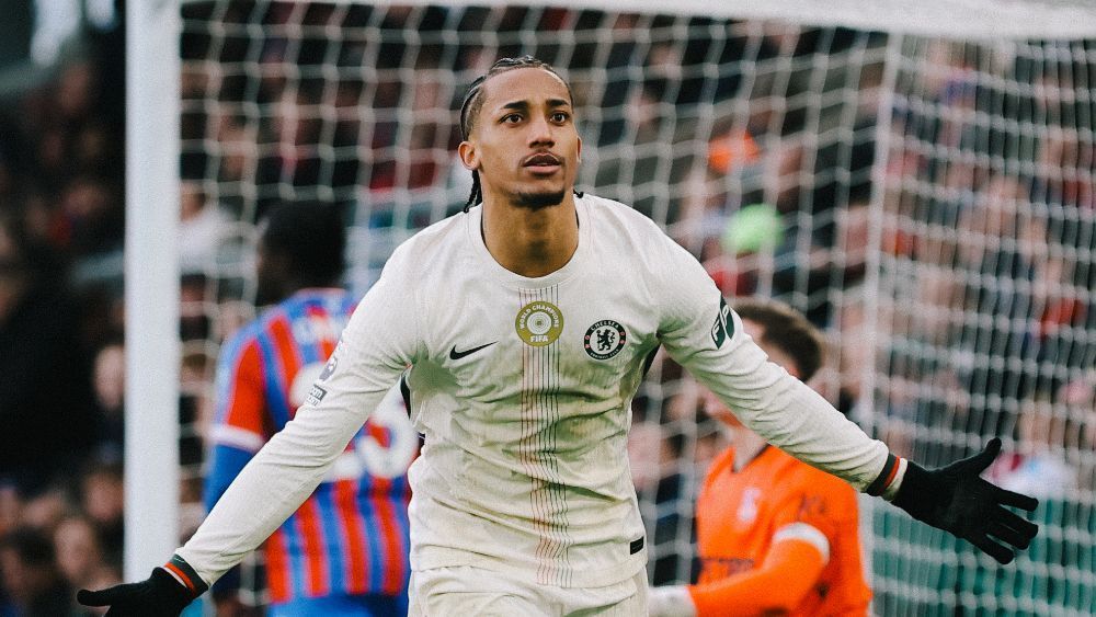 Brasileiros brilham, e Chelsea vence Crystal Palace fora de casa pelo Inglês