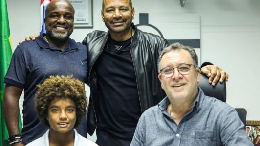 Kauan Basile, seu pai Andrezinho, Neymar pai e Marcelo Teixeira