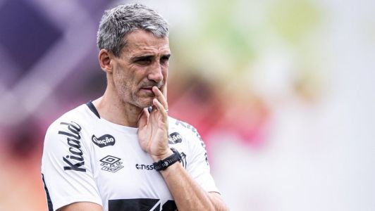 Juan Pablo Vojvoda, treinador do Santos