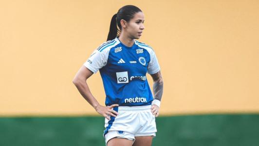 Lorena Bedoya em jogo do Cruzeiro