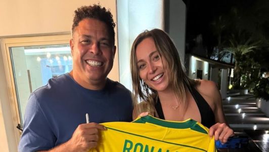 Fora do US Open por lesão, tenista espanhola disputa partida com Ronaldo Fenômeno