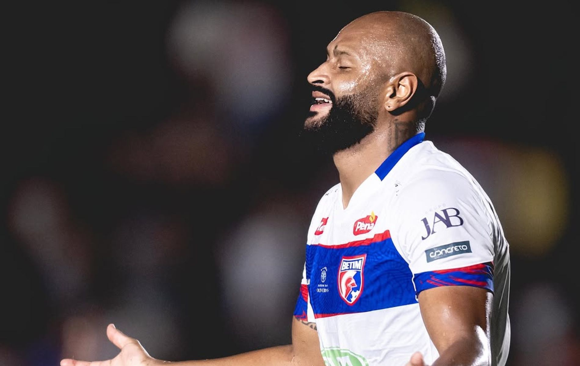Com gols de ex-jogadores de Atlético e Cruzeiro, Betim vence Aymorés pelo Mineiro