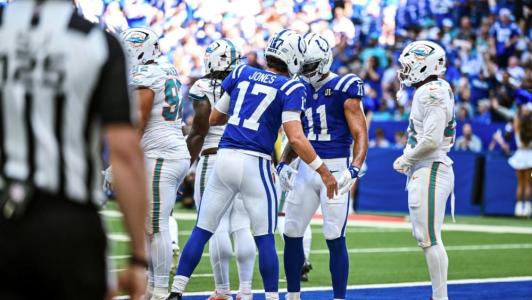 Daniel Jones e Michael Pittman Jr em vitória dos Colts neste domingo (7)